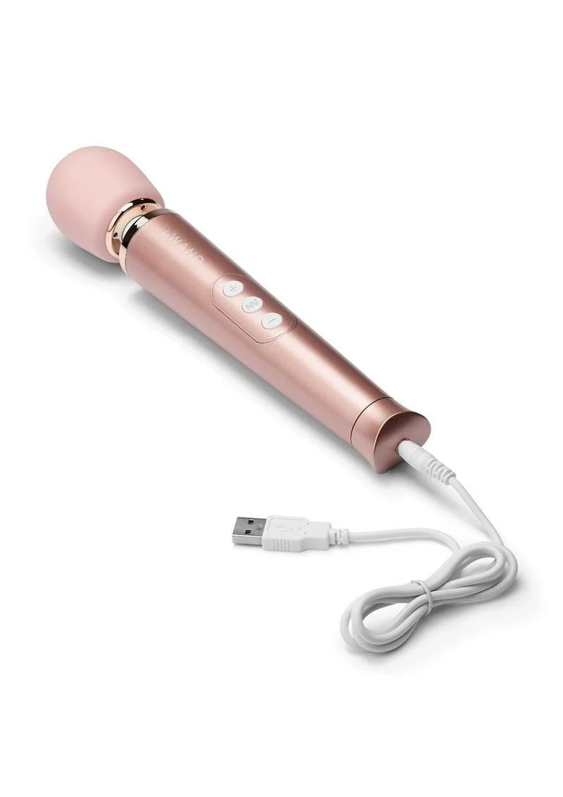 Le Wand Petite Rechargeable Silicone Vibrating Massager - Image 4