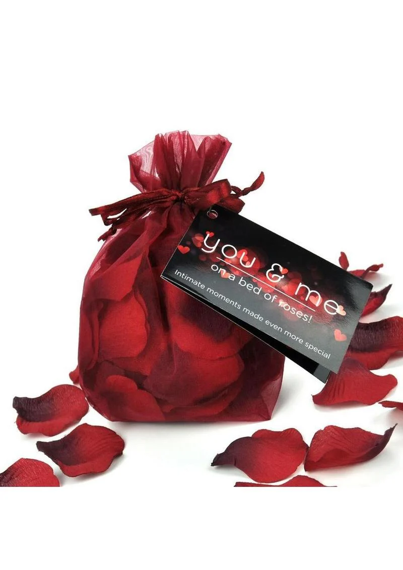 You And Me Bed of Roses Romantic Petal Set - Image 2